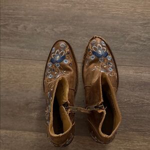 Shyanne Floral Embroidered Tan Ankle Boots